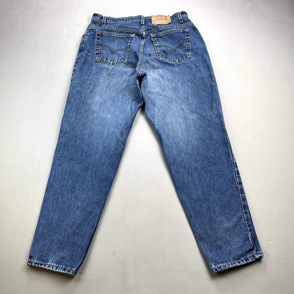 Vintage Levis 550 Jeans Womens 16 Blue Denim Relaxed Tapered Leg Stone Wash 90s